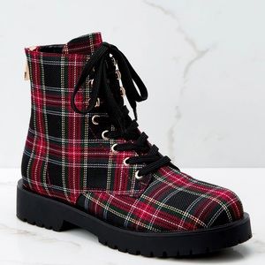 Everything my way Red Plaid Lace Up Boots Size 8, Brand New
